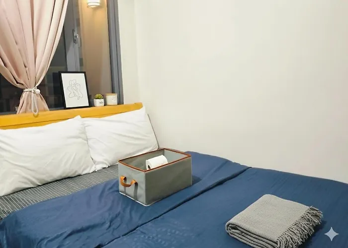 Shore Hotel *
